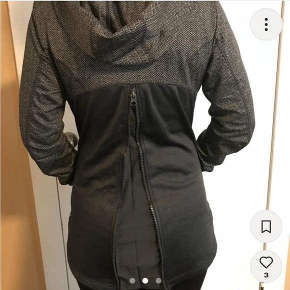 athletic jacket - Picture 2 of 3